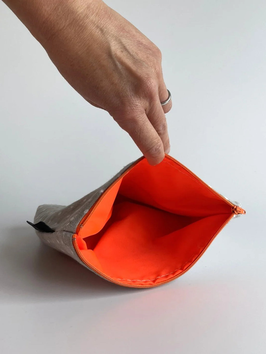 Sivan Makeup bag
