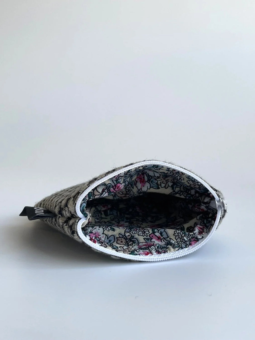 Metro coin purse