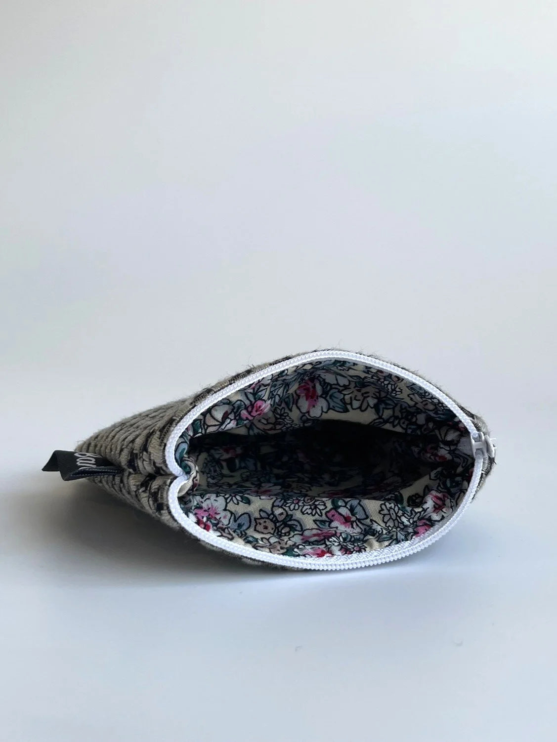 Metro coin purse