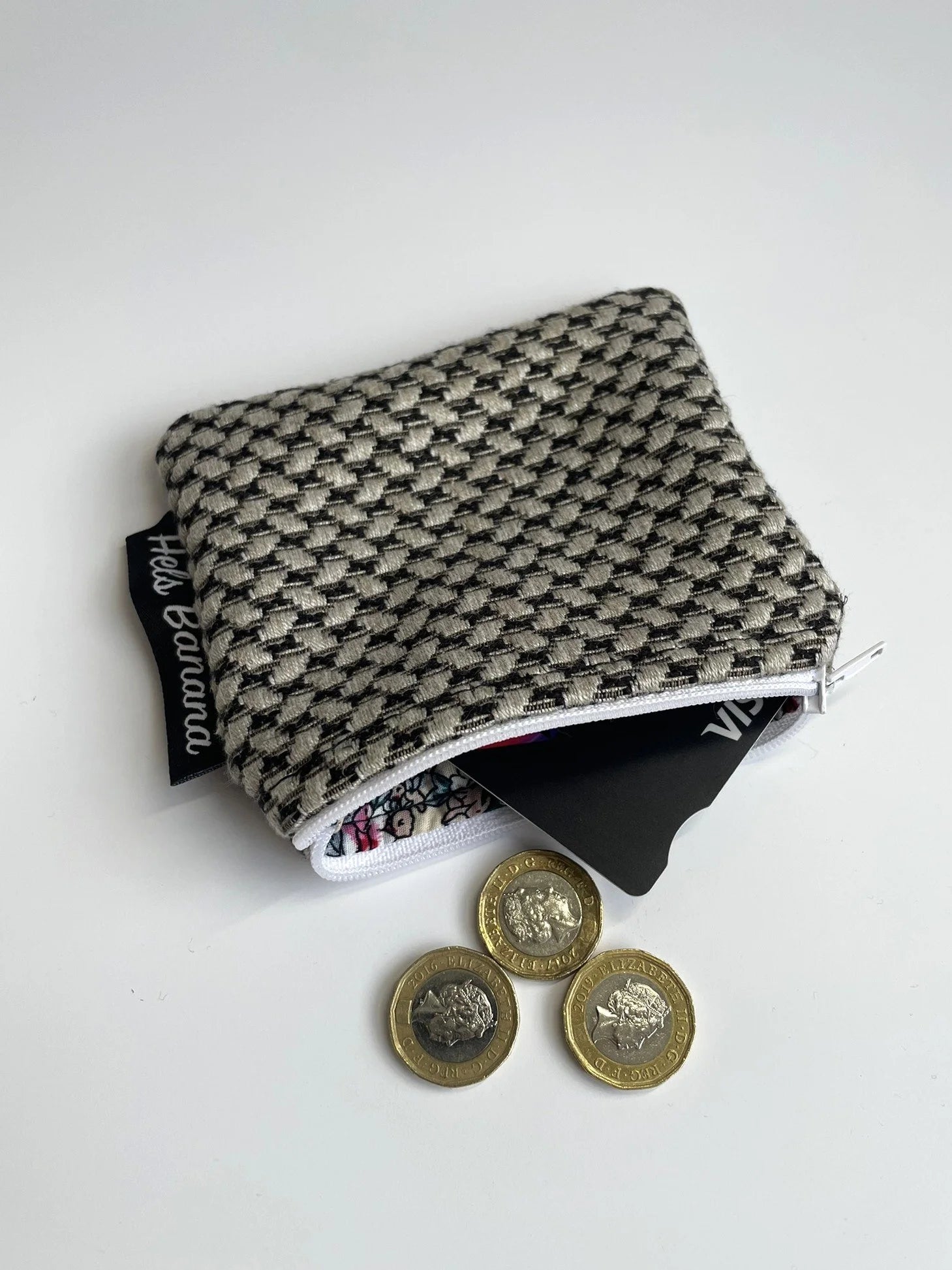 Metro coin purse
