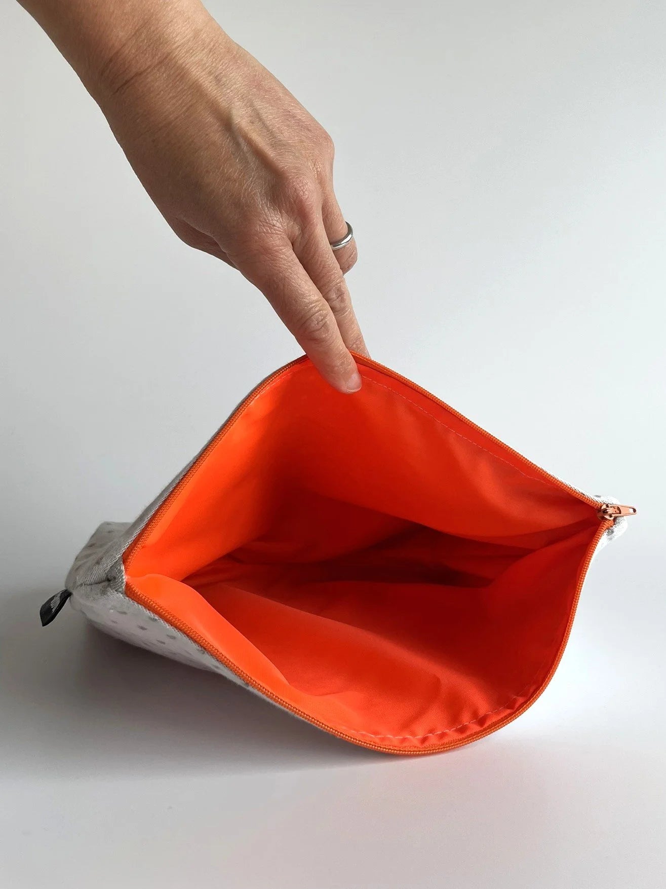 Loulou Wash Bag